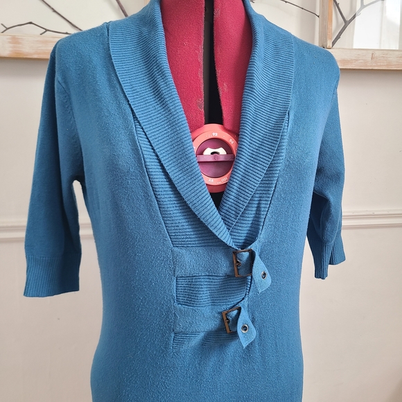 Teal Blue Knit Tunic Sweater - Buckle Detail - Size Large - Picture 2 of 7